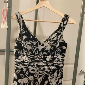Ann Taylor black and white floral dress, 4P